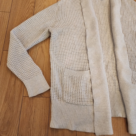 Gap Knit Cardigan - Picture 8 of 13